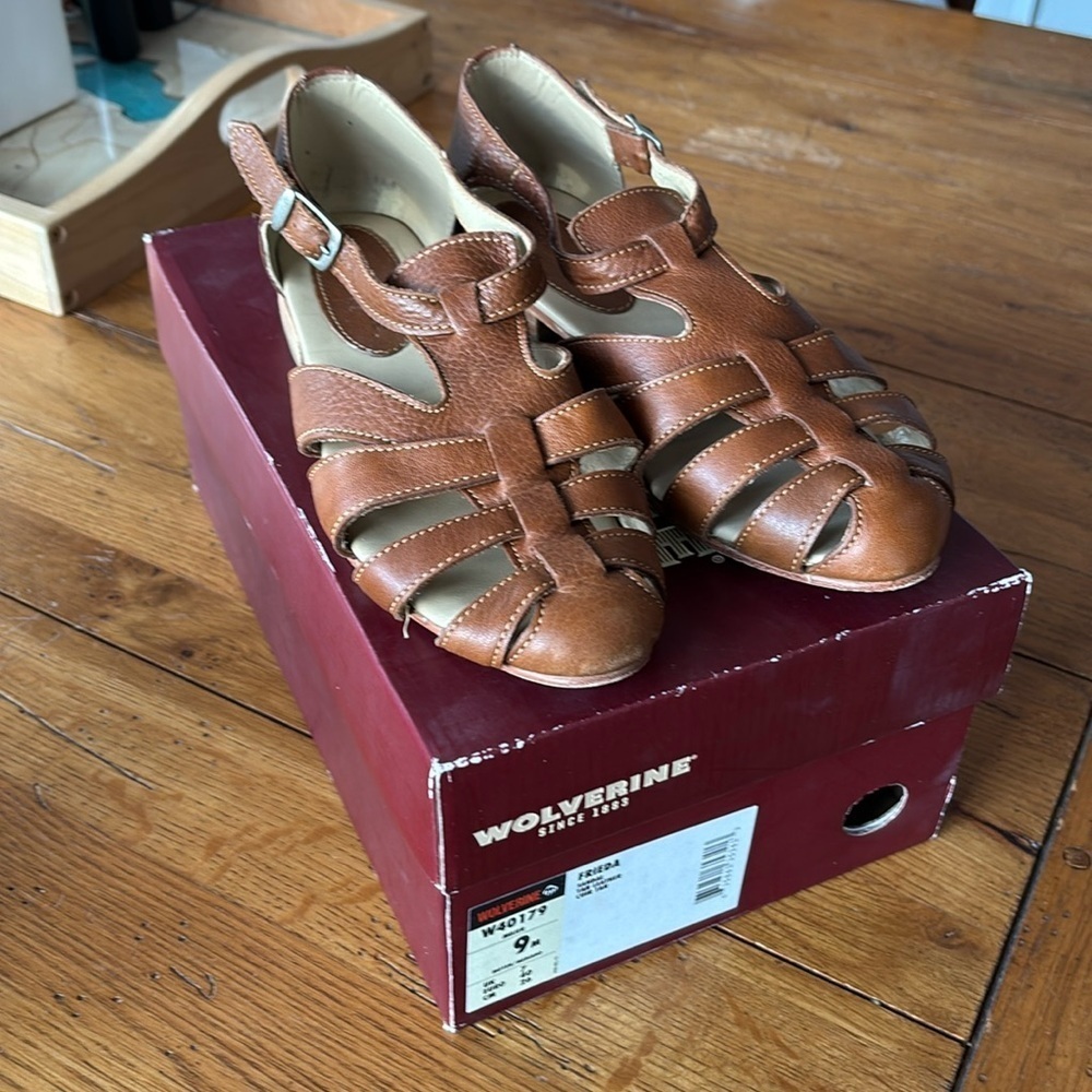 Wolverine 1883 Freida Sandals Women’s Tan Leather Fisherman Style w/ Box Size 9 - Picture 2 of 13